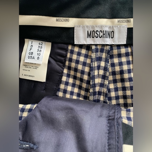 Moschino shorts size 8 - Picture 4 of 6